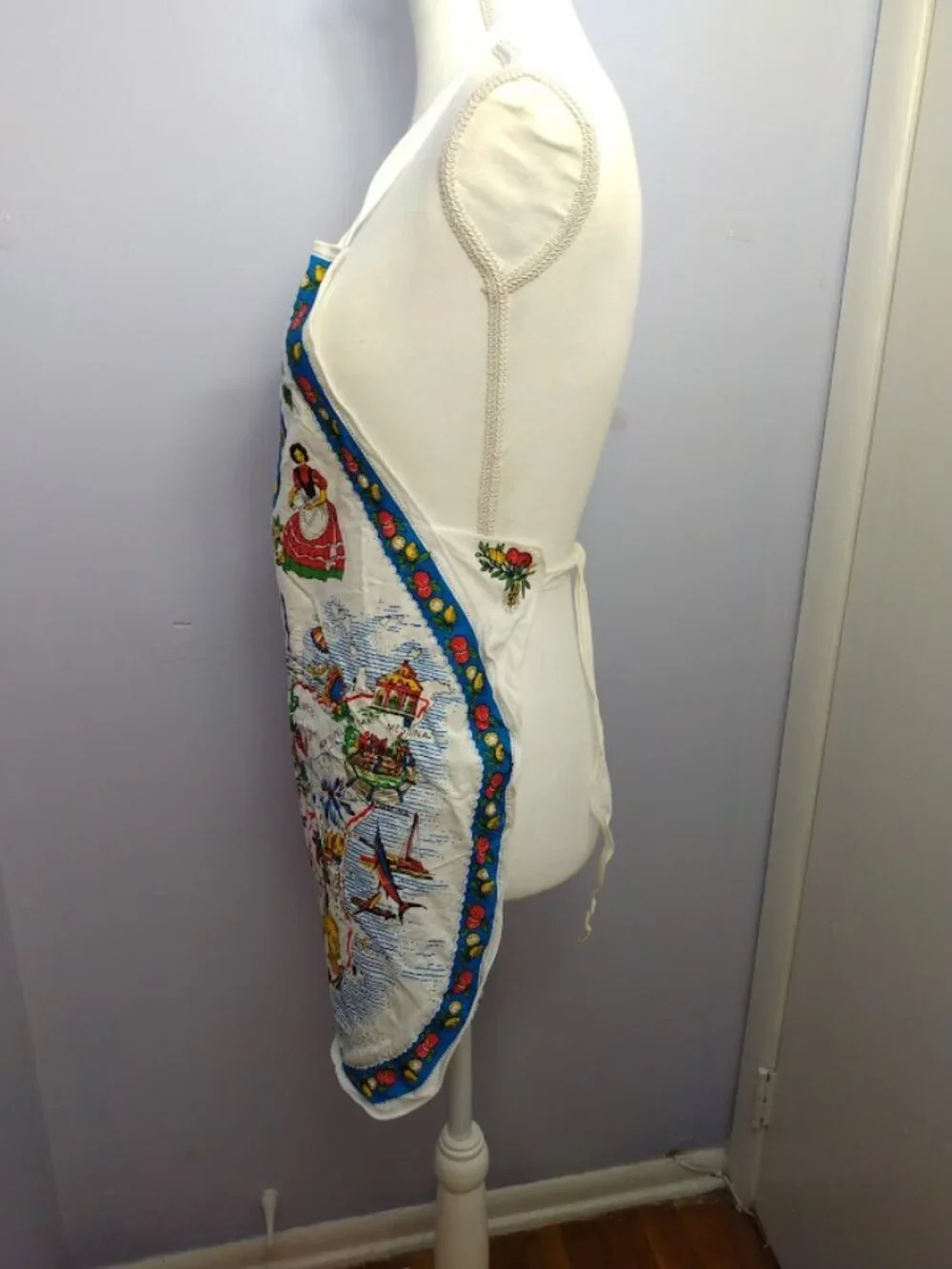 Vintage Kitchen Souvenir Apron Sicily Italian Map Folk Art Colorful Cotton